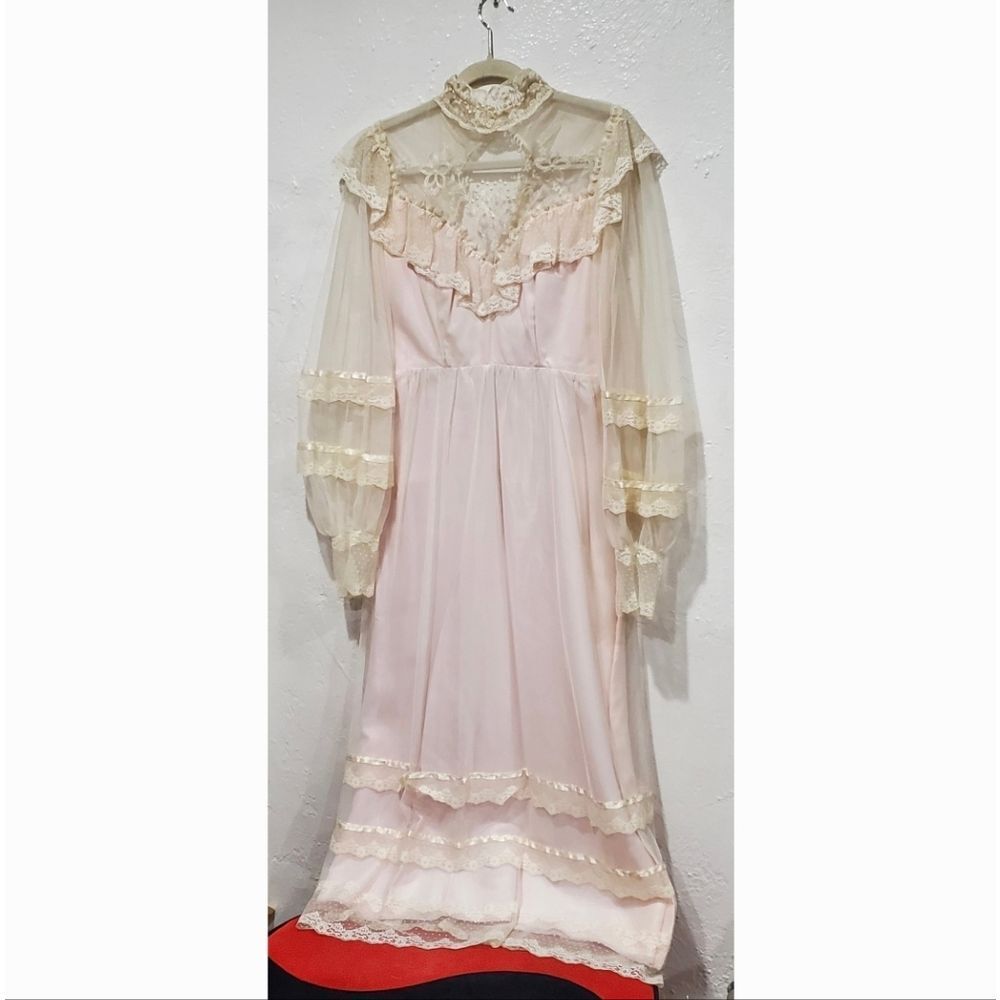 True Vintage 1970s Prarie Core Babydoll Pink Lace Dress Size 4
